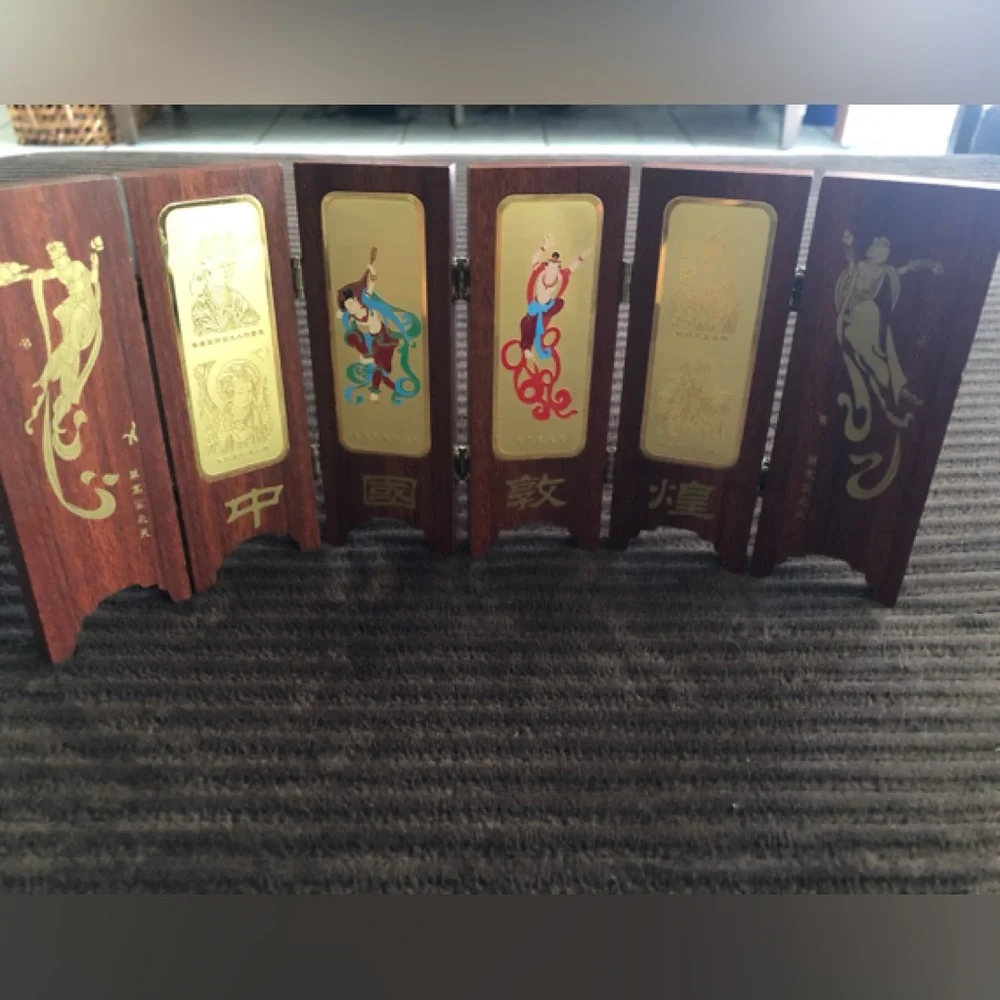 Decorative Chinese Wooden Art Panels with Gold Accents